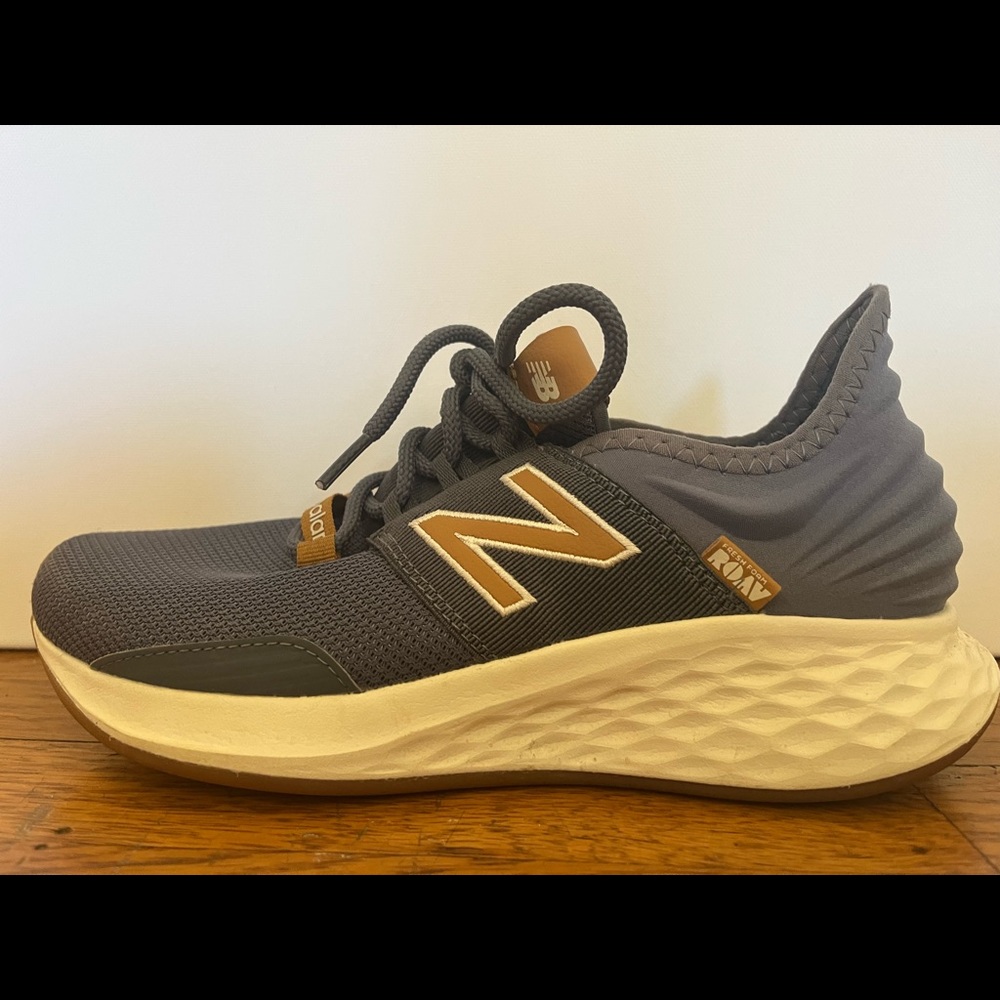 Womens size 8 New Balance Shoes